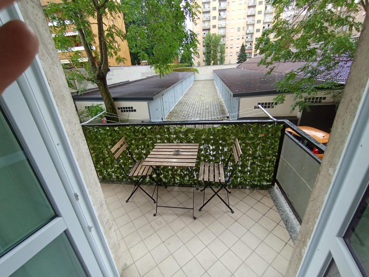 Apartament Famagosta Milano Lejlighed Eksteriør billede